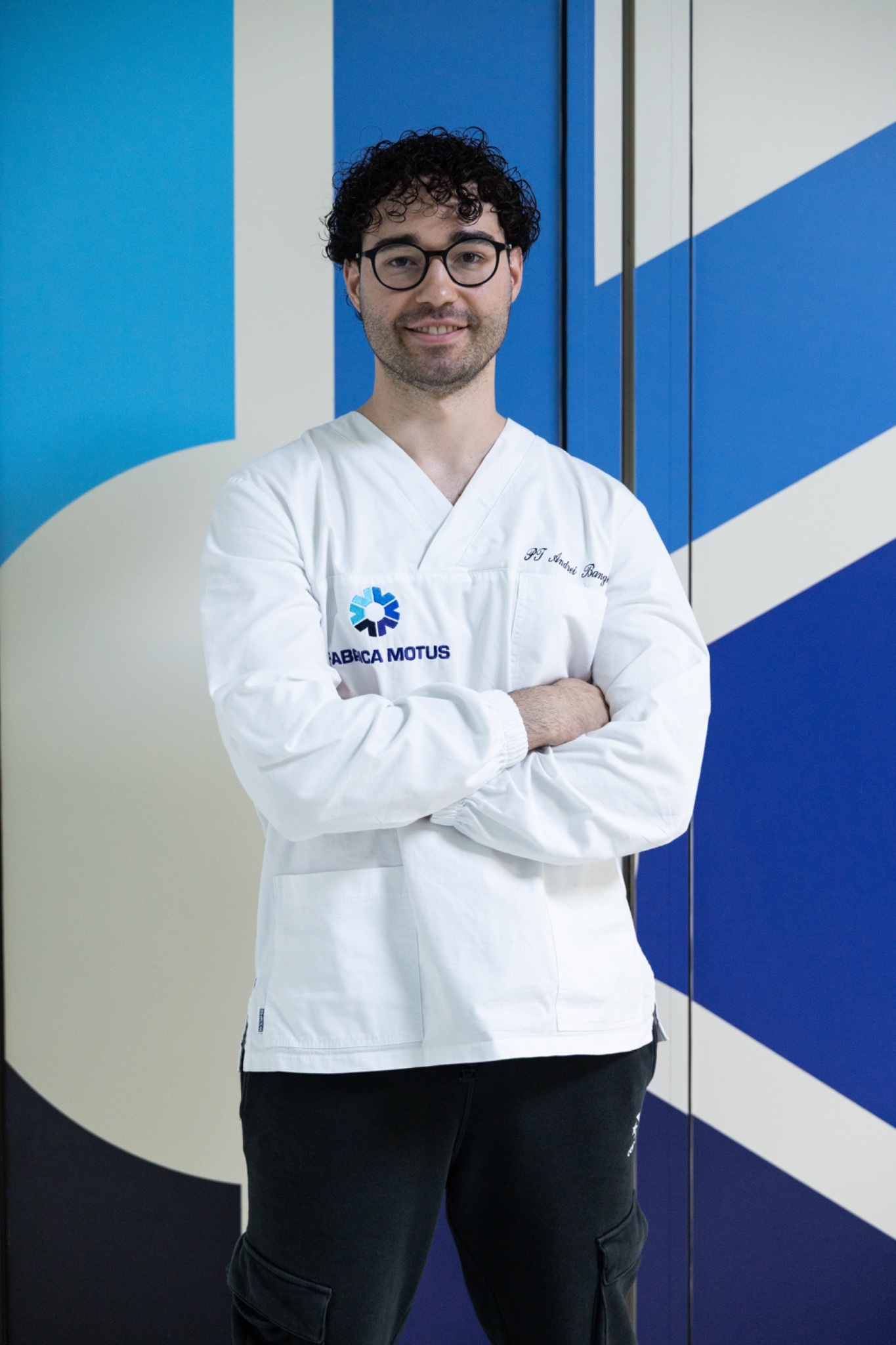 Andrei Banghea nello studio Fabricamotus